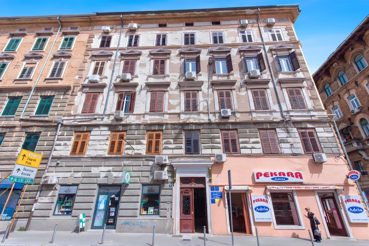 Market & Art Square Place Rijeka Eksteriør billede